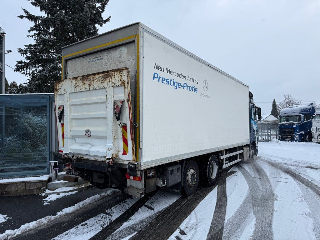 Mercedes-Benz 2542 Actros 6x2 EURO 6 - Truk berpendingin: gambar 4 Mercedes-Benz 2542 Actros 6x2 EURO 6 - Truk berpendingin: gambar 4