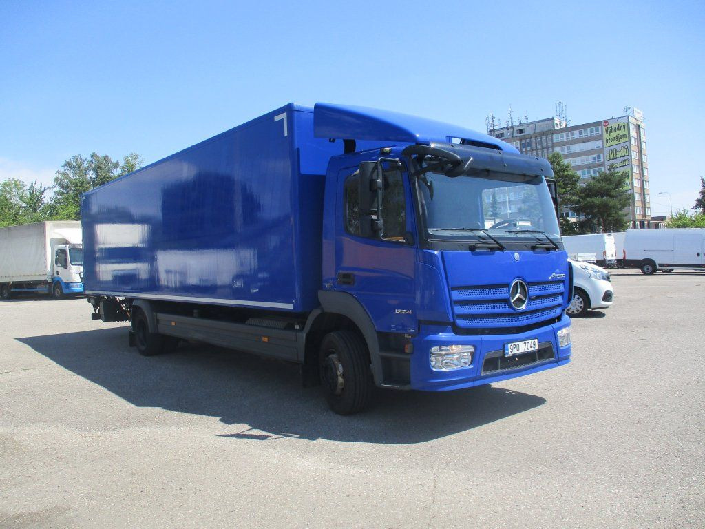 Mercedes-Benz Atego 1224 mit LBW - Truk berpendingin: gambar 2 Mercedes-Benz Atego 1224 mit LBW - Truk berpendingin: gambar 2