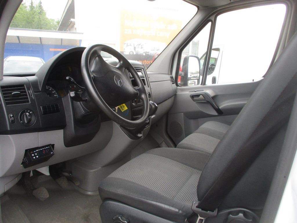Van berpendingin Mercedes-Benz Sprinter 516 CDI: gambar 8