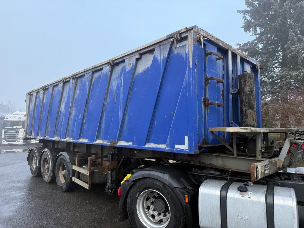 Panav 33m3 - Semi-trailer jungkit: gambar 1 Panav 33m3 - Semi-trailer jungkit: gambar 1