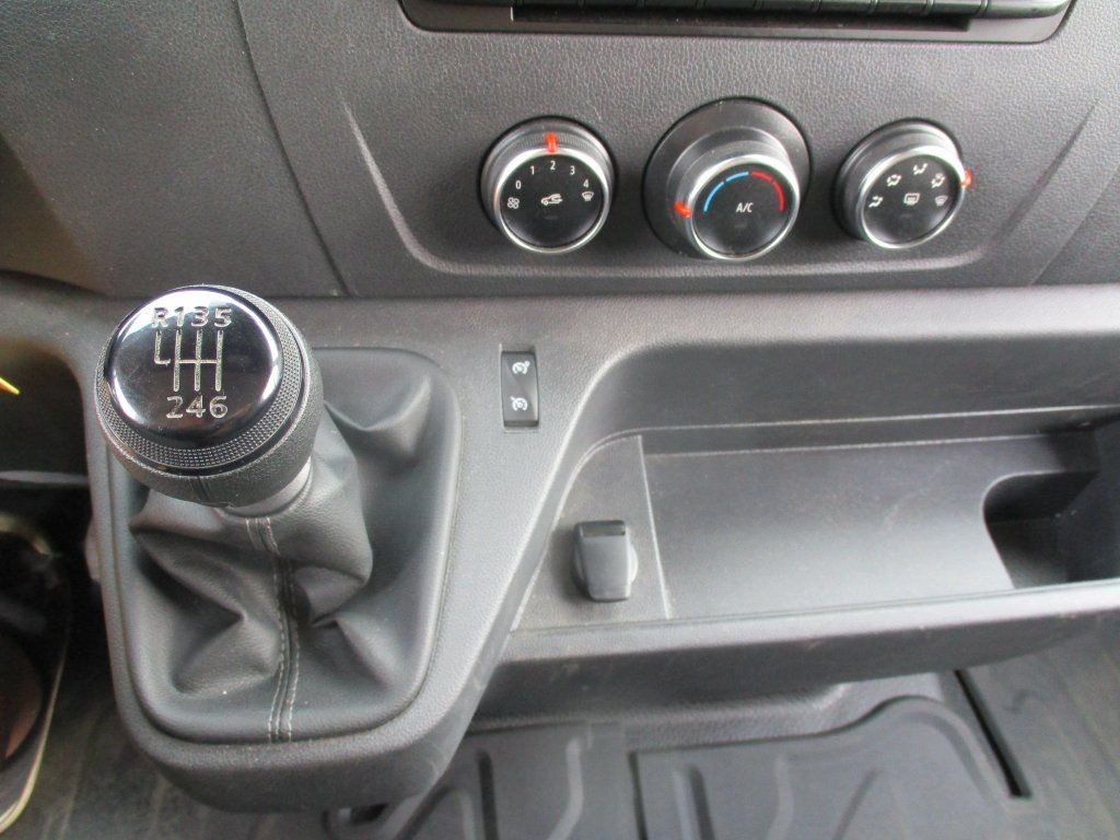 Leasing  Renault Master 2.3dci L3H3 Renault Master 2.3dci L3H3: gambar 18