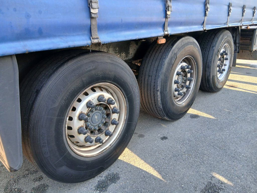 Schmitz Cargobull SCS24 - Semi-trailer dengan terpal samping: gambar 5 Schmitz Cargobull SCS24 - Semi-trailer dengan terpal samping: gambar 5