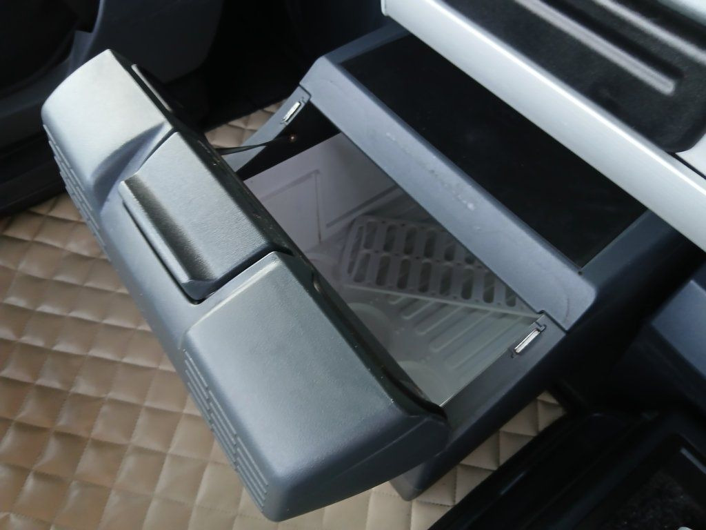 Tractor head MAN TGX18.480 XLX Euro 5 EEV standard manual: gambar 17 Tractor head MAN TGX18.480 XLX Euro 5 EEV standard manual: gambar 17