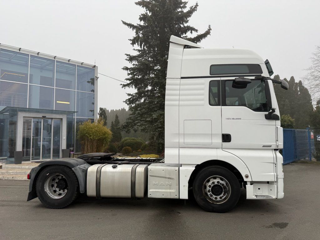 MAN TGX18.500 EURO 6 - Tractor head: gambar 3 MAN TGX18.500 EURO 6 - Tractor head: gambar 3