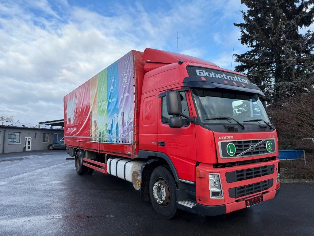 Volvo FM260 EURO 3 - Truk dengan terpal samping: gambar 2 Volvo FM260 EURO 3 - Truk dengan terpal samping: gambar 2