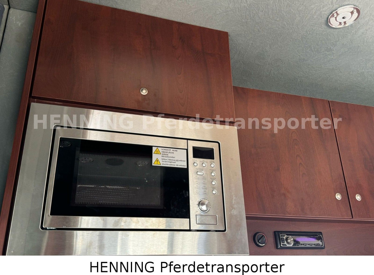 Truk pengangkut hewan MAN TGL PFERDETRANSPORTER RJH: gambar 15 Truk pengangkut hewan MAN TGL PFERDETRANSPORTER RJH: gambar 15