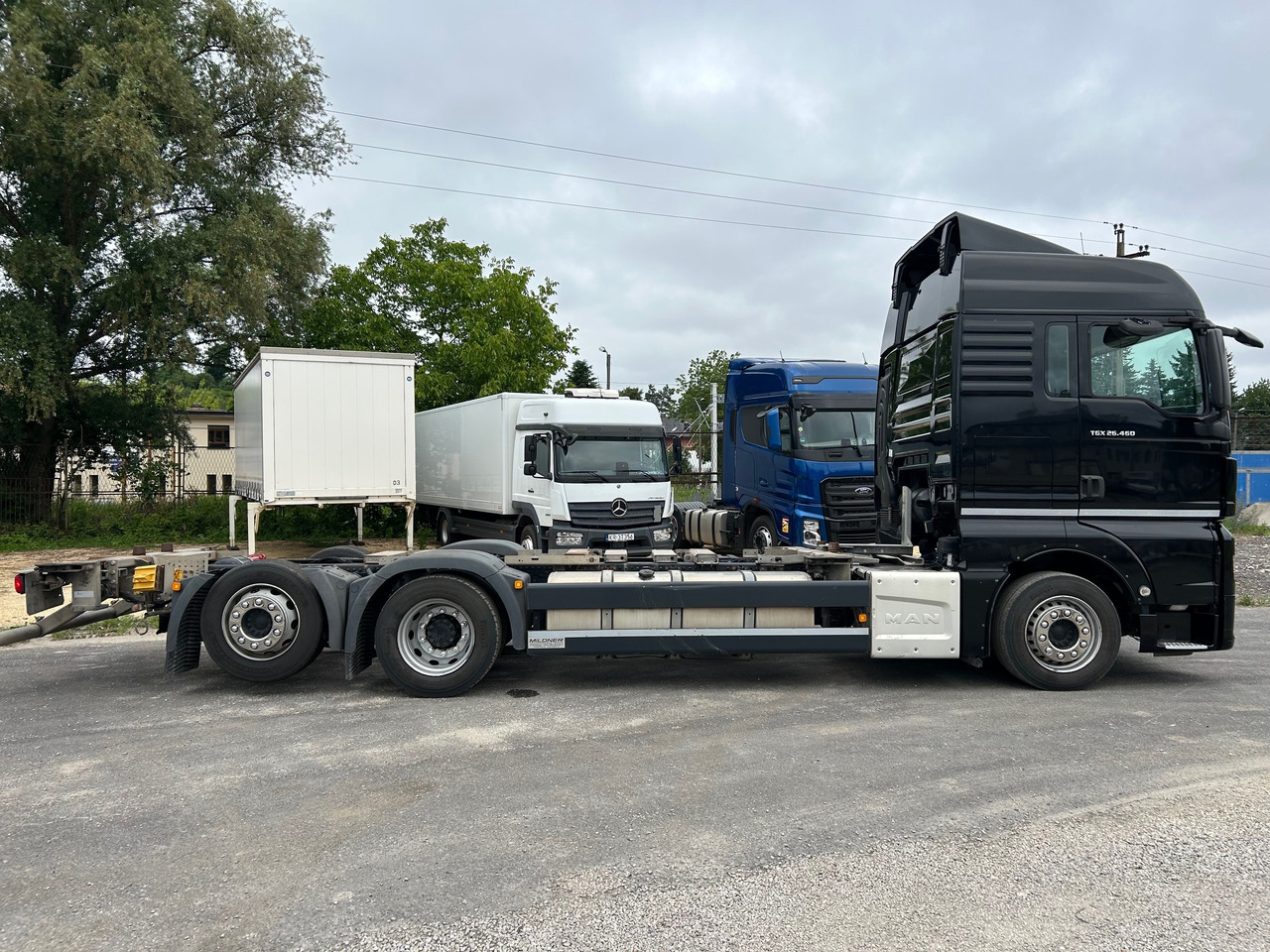 MAN TGX 26.460 / ACC / BDF MULTI / E6 / LOWDECK - Truk sasis: gambar 3 MAN TGX 26.460 / ACC / BDF MULTI / E6 / LOWDECK - Truk sasis: gambar 3