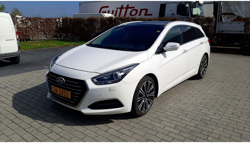 Hyundai i40 - Mobil: gambar 2 Hyundai i40 - Mobil: gambar 2