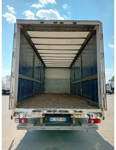 Renault Midlum 280 dxi - manual gearbox / steel suspension lames - Truk dengan terpal samping: gambar 3 Renault Midlum 280 dxi - manual gearbox / steel suspension lames - Truk dengan terpal samping: gambar 3
