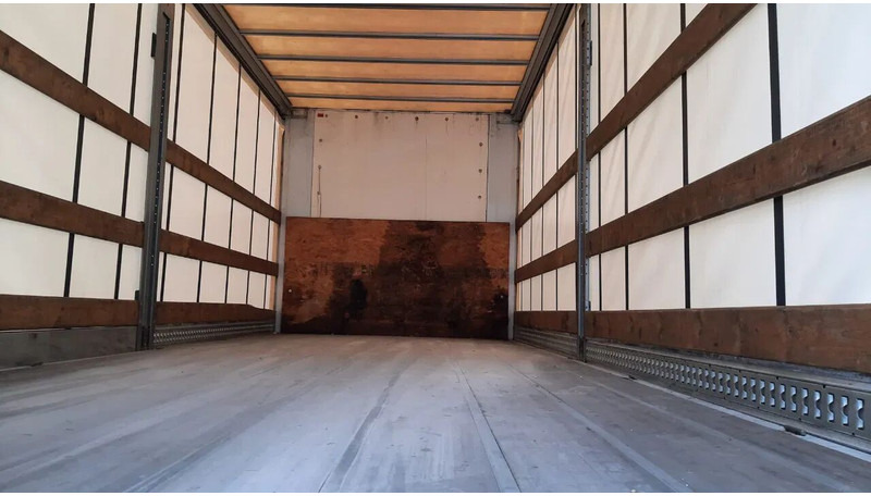 Renault Premium 370 DXI - manual gearbox - Euro 5 - Truk dengan terpal samping: gambar 4 Renault Premium 370 DXI - manual gearbox - Euro 5 - Truk dengan terpal samping: gambar 4