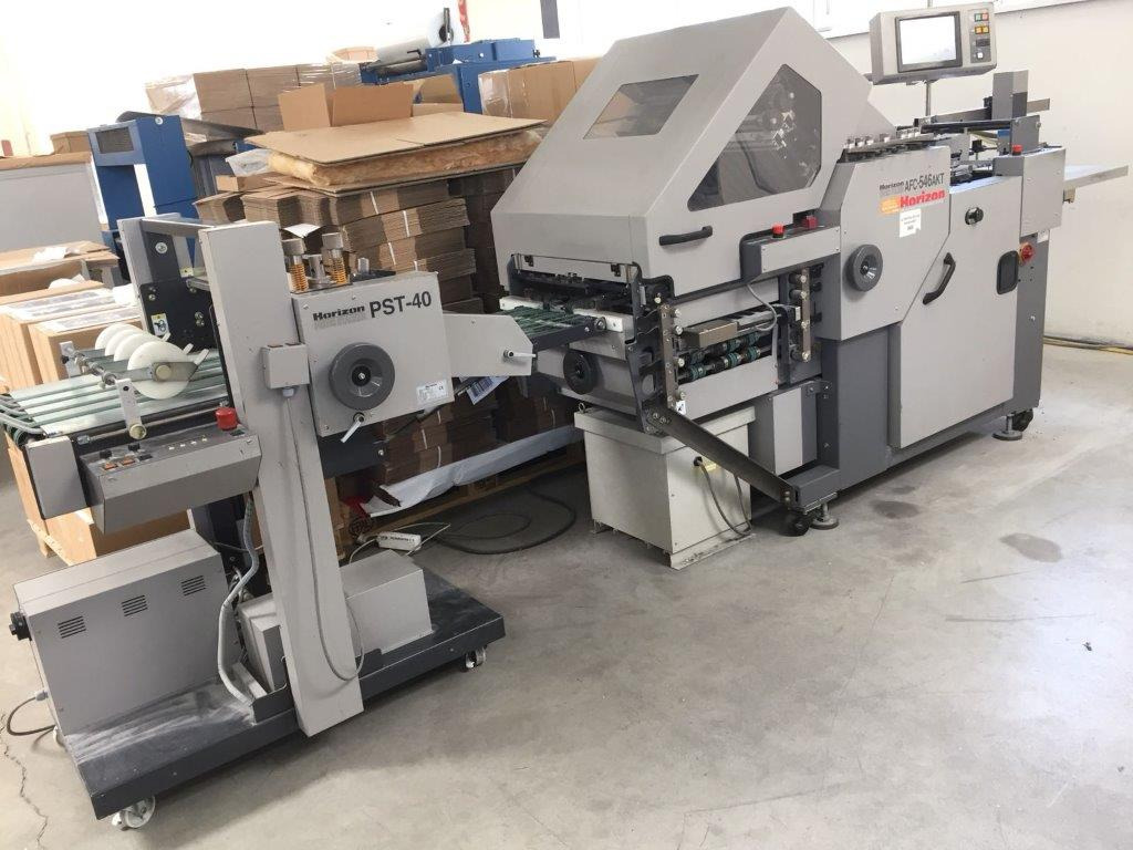 Horizon AFC-546 AKT semi-automatic adjustable combination folder with shingle press delivery Horizon PST-40 - Mesin lipat: gambar 1 Horizon AFC-546 AKT semi-automatic adjustable combination folder with shingle press delivery Horizon PST-40 - Mesin lipat: gambar 1