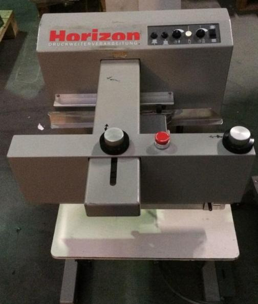 Horizon ST-20 stacking lowering table - Mesin percetakan: gambar 2 Horizon ST-20 stacking lowering table - Mesin percetakan: gambar 2