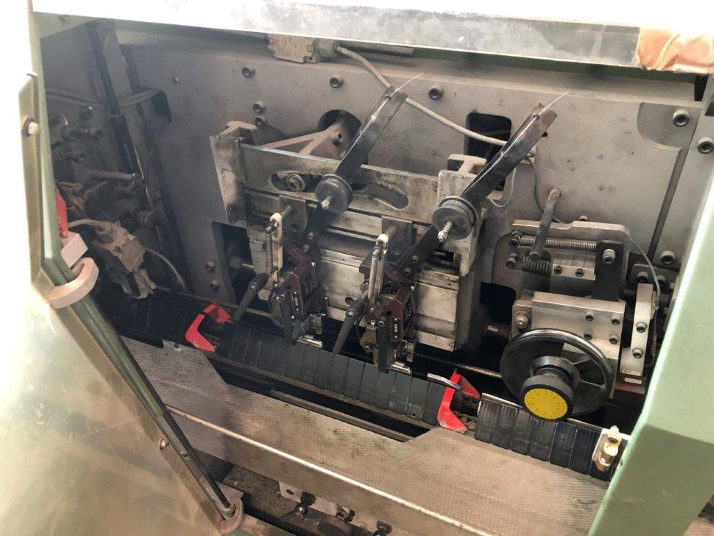 Müller Martini Presto with Pratico compensating stacker - Mesin percetakan: gambar 3 Müller Martini Presto with Pratico compensating stacker - Mesin percetakan: gambar 3