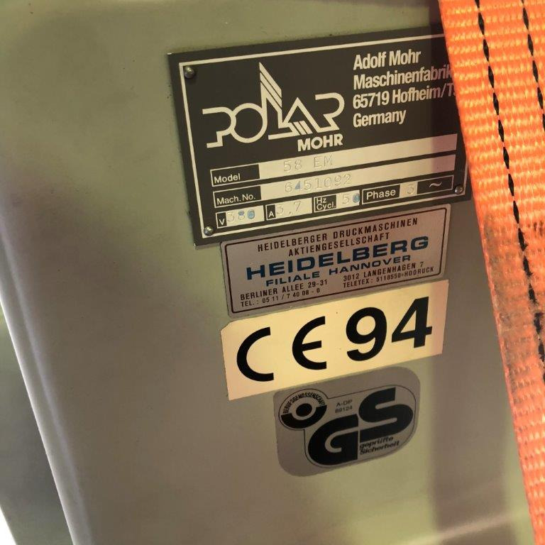 Mesin potong kertas Polar 58 EM cutting machine: gambar 7