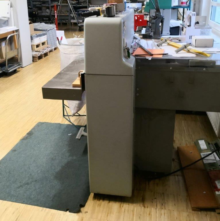 Polar 58 EM cutting machine - Mesin potong kertas: gambar 3 Polar 58 EM cutting machine - Mesin potong kertas: gambar 3
