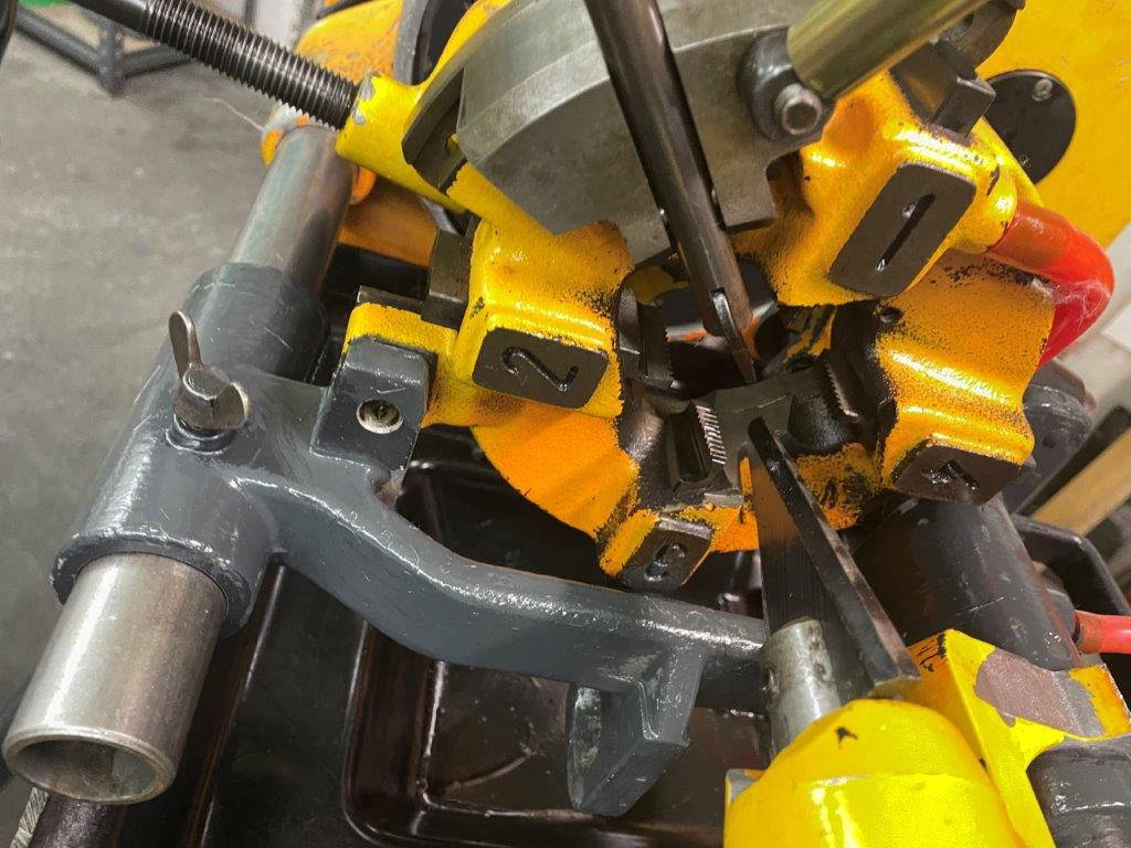 Threading machine Rems Tornado type 2010 220V, 50Hz - Mesin pengerjaan logam: gambar 5 Threading machine Rems Tornado type 2010 220V, 50Hz - Mesin pengerjaan logam: gambar 5