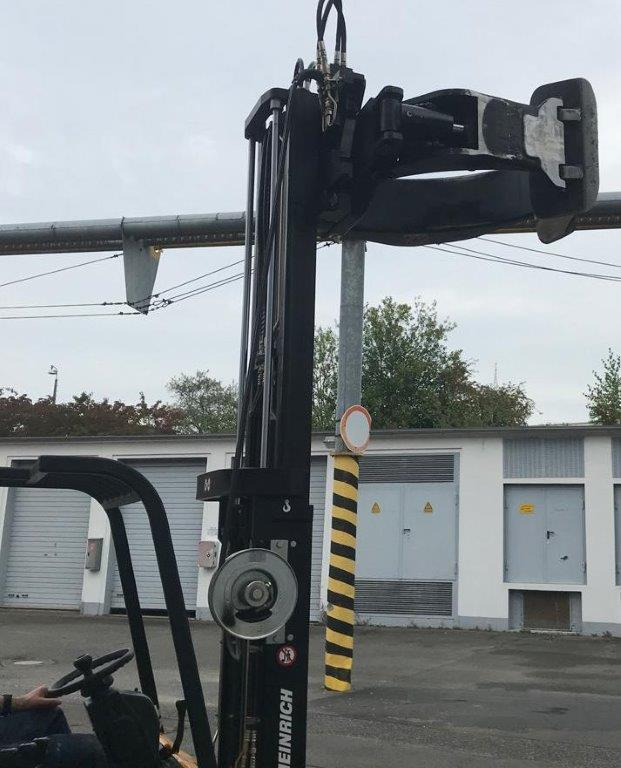 Three-wheel electric front loader Jungheinrich EFG DF 15 with duplex mast and Meyer roller clamp - Forklift listrik: gambar 3 Three-wheel electric front loader Jungheinrich EFG DF 15 with duplex mast and Meyer roller clamp - Forklift listrik: gambar 3