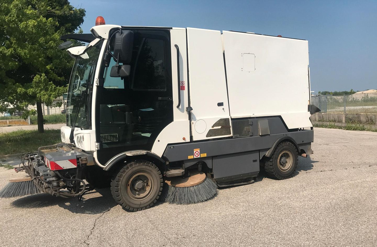SPAZZATRICE STRADALE DULEVO 3000 - Penyapu jalan: gambar 1 SPAZZATRICE STRADALE DULEVO 3000 - Penyapu jalan: gambar 1