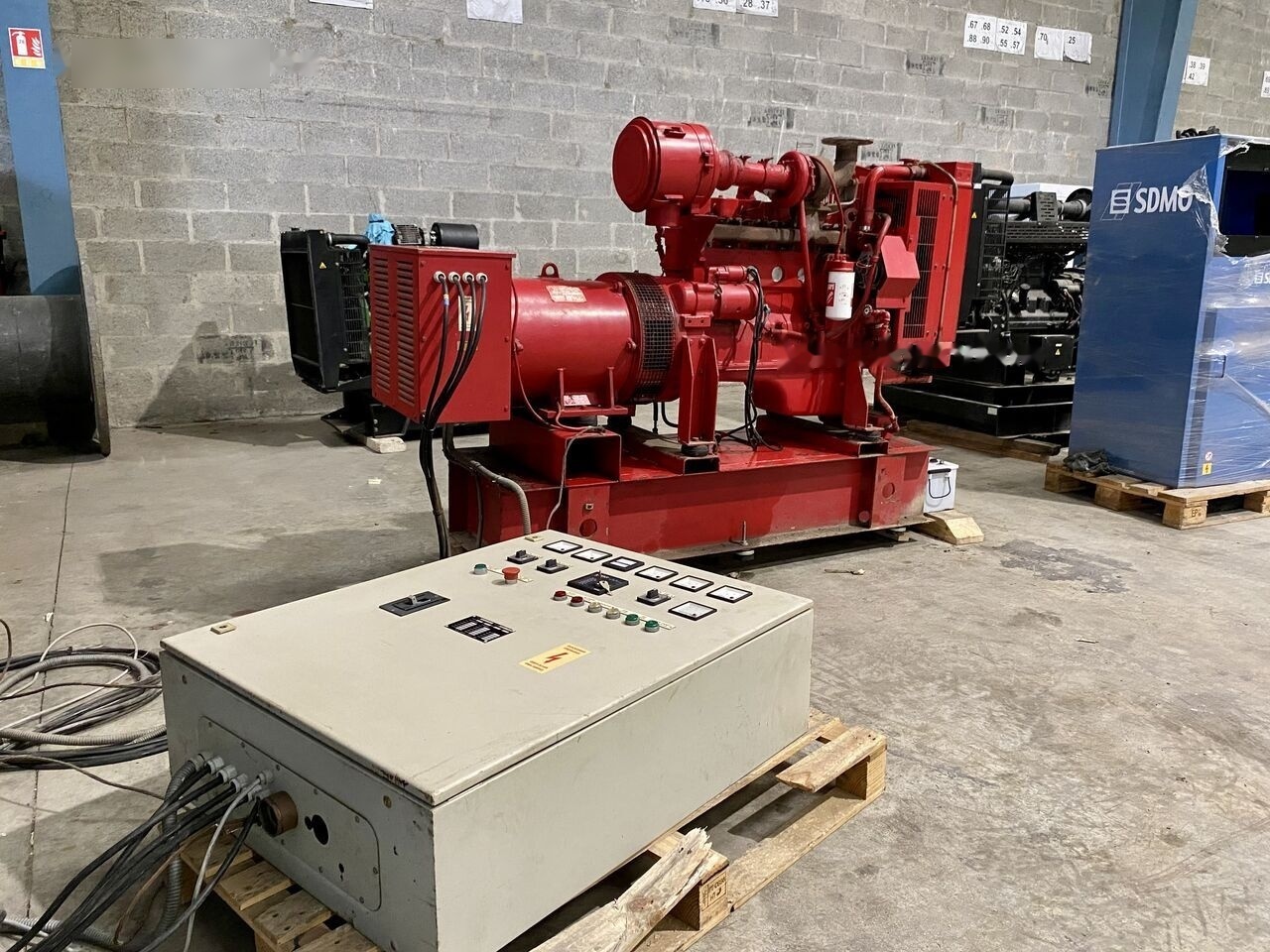 SDMO 110 kVa - Genset: gambar 1 SDMO 110 kVa - Genset: gambar 1