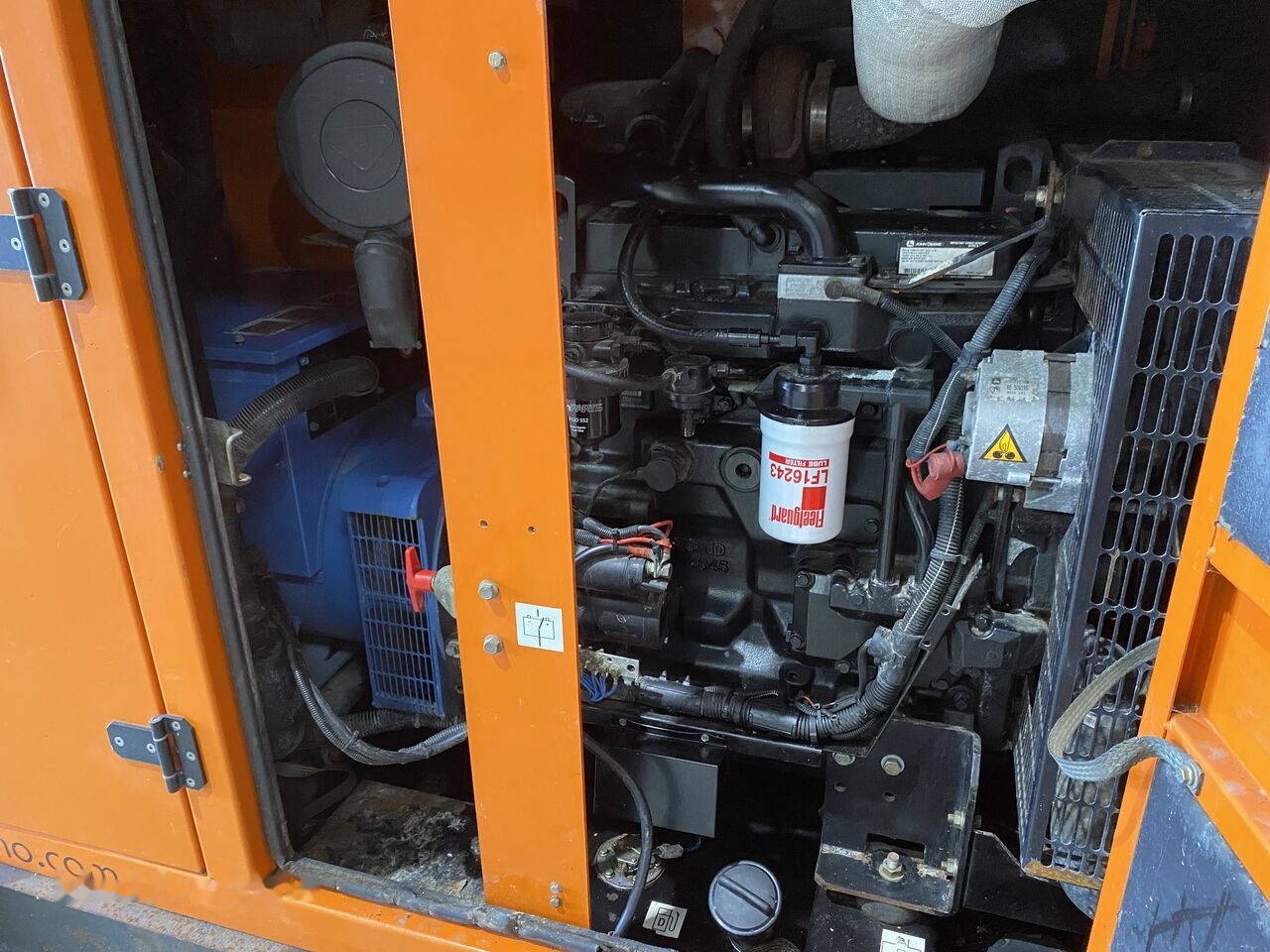 SDMO J66 - Genset: gambar 2 SDMO J66 - Genset: gambar 2
