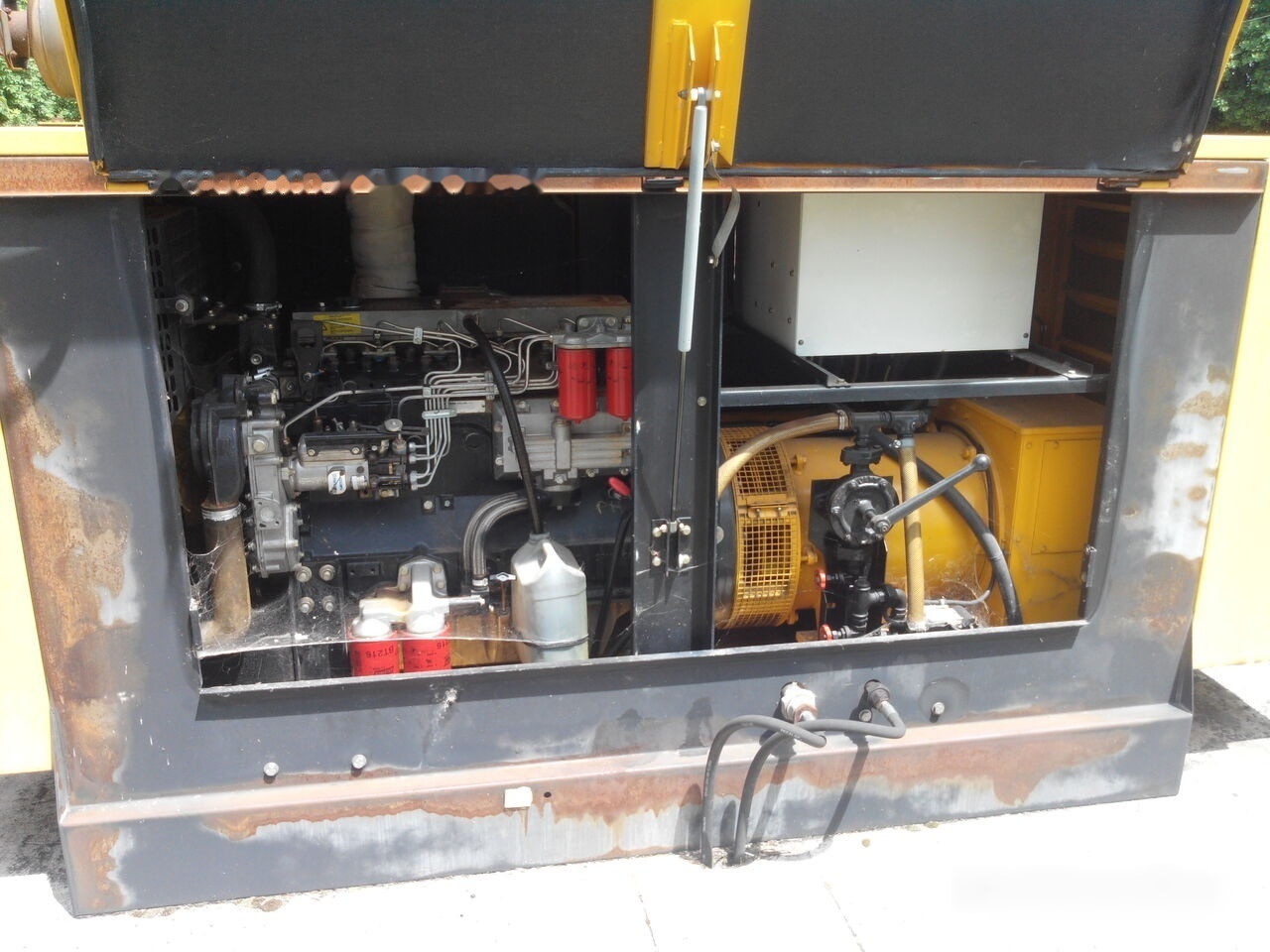 SDMO - Genset: gambar 3 SDMO - Genset: gambar 3