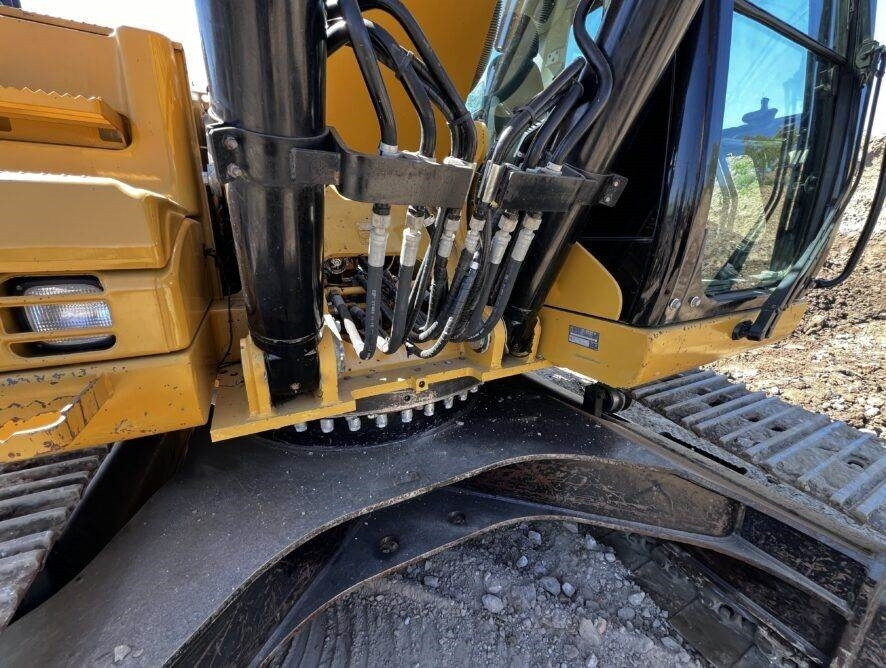 Ekskavator perayap CAT 329DLN: gambar 18