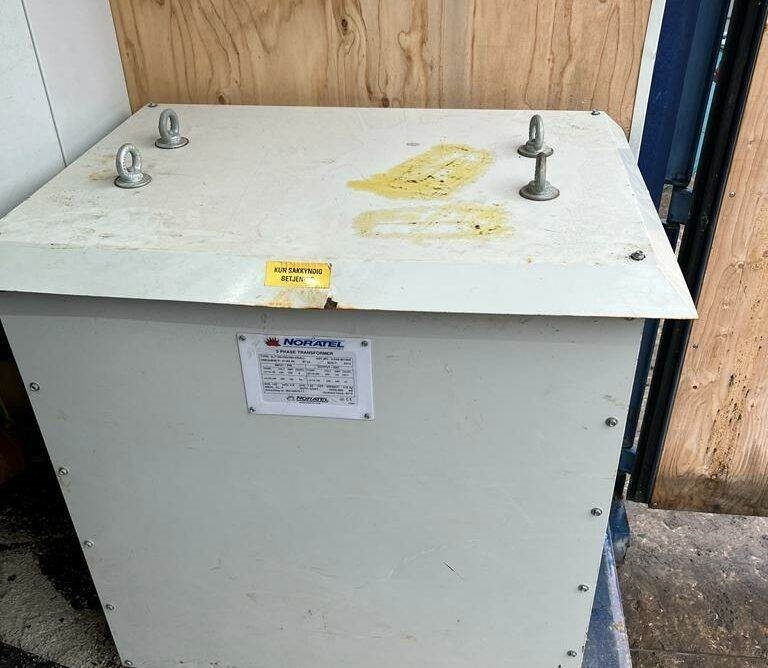CAT OLYMPIAN XQE150-2 - Genset: gambar 4 CAT OLYMPIAN XQE150-2 - Genset: gambar 4