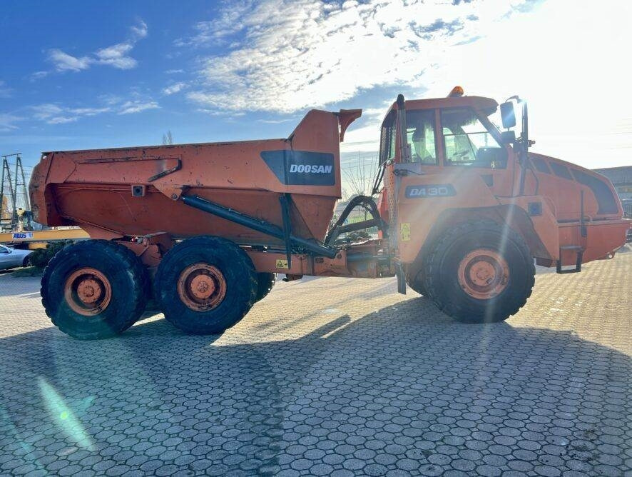 Doosan DA30 - Tempat sampah artikulasi: gambar 5 Doosan DA30 - Tempat sampah artikulasi: gambar 5