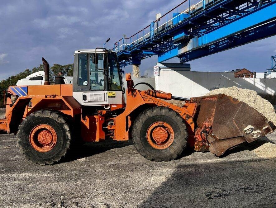 Fiat-Hitachi FR160 High Tip 5m3 - Wheel loader: gambar 4 Fiat-Hitachi FR160 High Tip 5m3 - Wheel loader: gambar 4