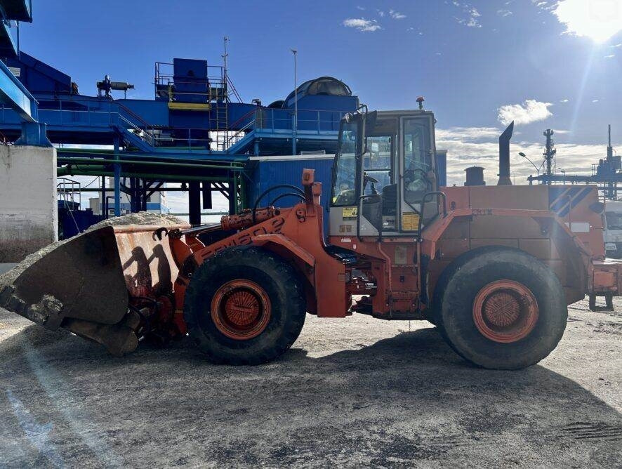 Fiat-Hitachi FR160 High Tip 5m3 - Wheel loader: gambar 5 Fiat-Hitachi FR160 High Tip 5m3 - Wheel loader: gambar 5