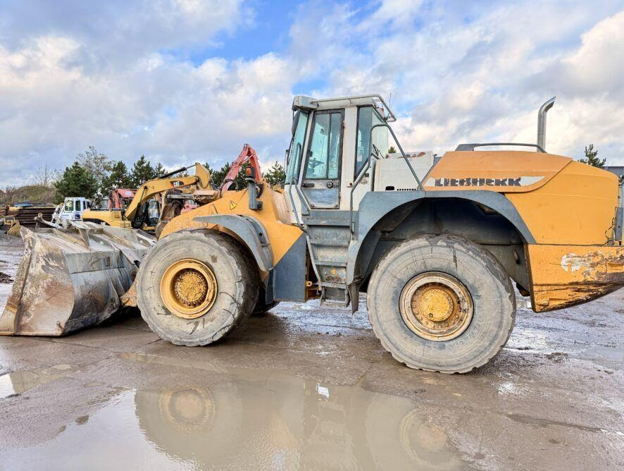 Liebherr L564 - Wheel loader: gambar 2 Liebherr L564 - Wheel loader: gambar 2