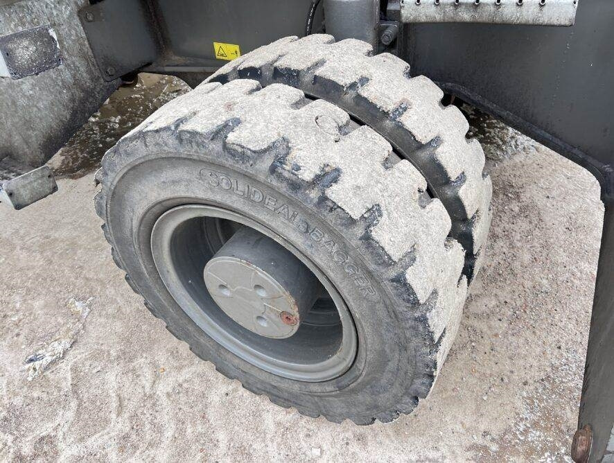 Sennebogen 825 - Mesin pengisi: gambar 4 Sennebogen 825 - Mesin pengisi: gambar 4