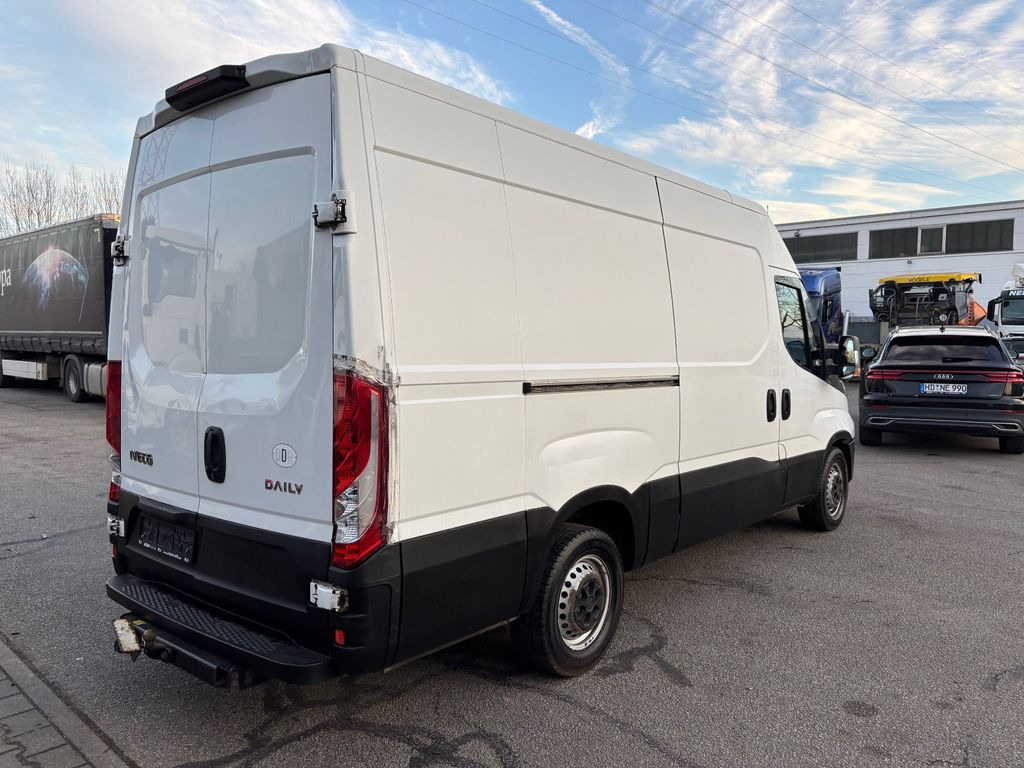 Iveco Daily 35S130 Klima Iveco Daily 35S130 Klima - Van panel: gambar 5 Iveco Daily 35S130 Klima Iveco Daily 35S130 Klima - Van panel: gambar 5