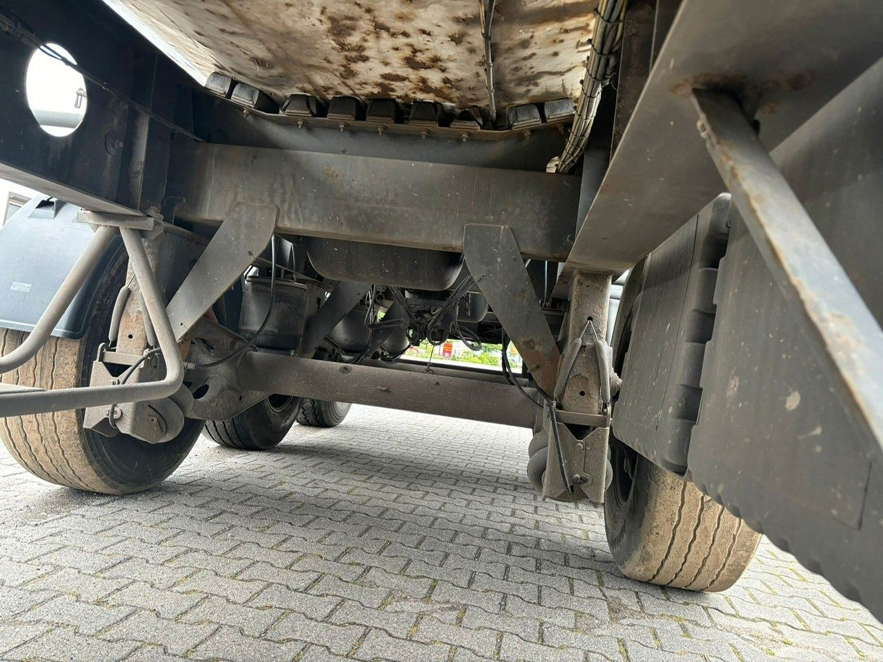 Kempf SKM 35-3 45m³/Stahl /Liftachse/Alufelgen /SAF Kempf SKM 35-3 45m³/Stahl /Liftachse/Alufelgen /SAF - Semi-trailer jungkit: gambar 5 Kempf SKM 35-3 45m³/Stahl /Liftachse/Alufelgen /SAF Kempf SKM 35-3 45m³/Stahl /Liftachse/Alufelgen /SAF - Semi-trailer jungkit: gambar 5