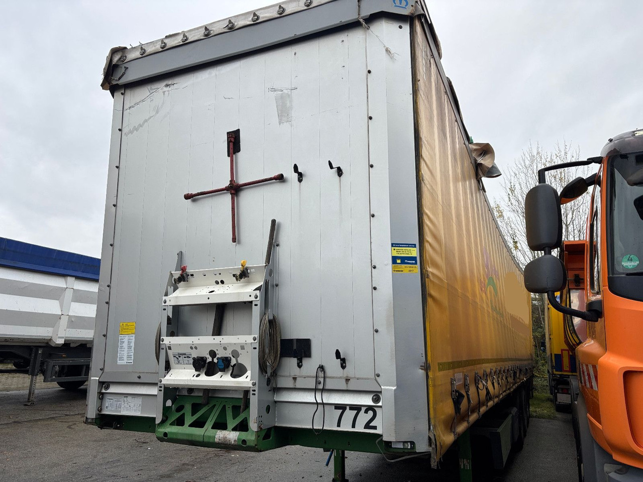 Krone SD BPW/Scheiben/Lift - Semi-trailer dengan terpal samping: gambar 3 Krone SD BPW/Scheiben/Lift - Semi-trailer dengan terpal samping: gambar 3