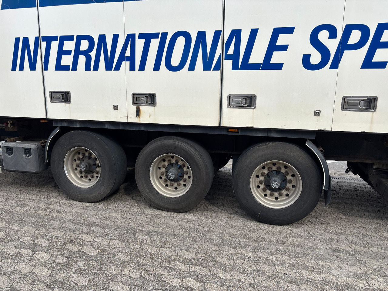 Krone Thermo King SL400 SEITENTÜREN - Semi-trailer berpendingin: gambar 5 Krone Thermo King SL400 SEITENTÜREN - Semi-trailer berpendingin: gambar 5