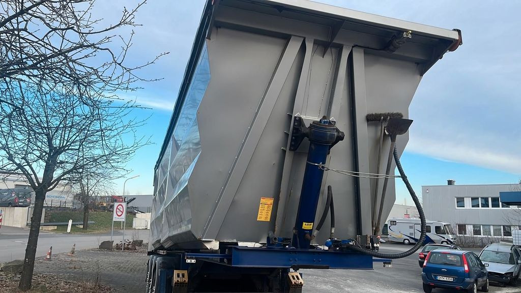 Lück SKF35 45m³ Alufelgen/Liftachse/Scheibenbremse - Semi-trailer jungkit: gambar 5 Lück SKF35 45m³ Alufelgen/Liftachse/Scheibenbremse - Semi-trailer jungkit: gambar 5