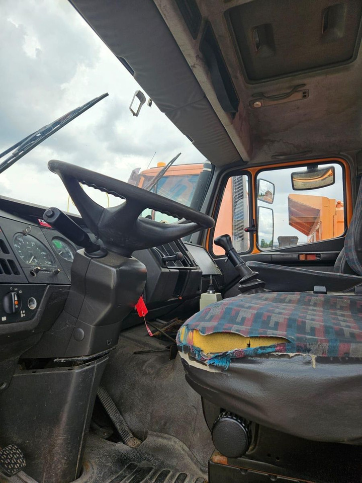 Mercedes-Benz 1820 kein 1831 1836 4x4 - Truk jungkit: gambar 5 Mercedes-Benz 1820 kein 1831 1836 4x4 - Truk jungkit: gambar 5