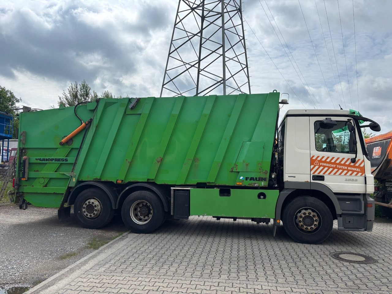 Mercedes-Benz 2532L EU5/Zöller Schüttung/VarioPress/Blatt-Luft - Truk sampah: gambar 2 Mercedes-Benz 2532L EU5/Zöller Schüttung/VarioPress/Blatt-Luft - Truk sampah: gambar 2