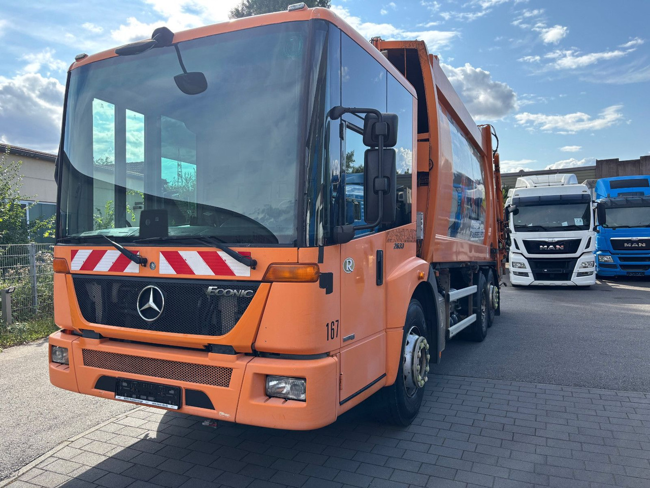 Mercedes-Benz Econic 2633 - Truk sampah: gambar 2 Mercedes-Benz Econic 2633 - Truk sampah: gambar 2