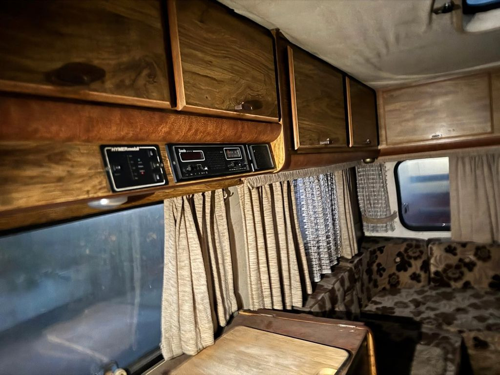 Mobil rumah terintegrasi Mercedes-Benz Hymermobil 601 D 28: gambar 13