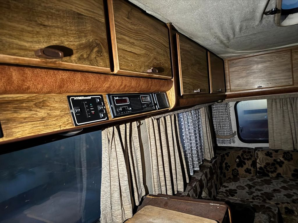 Mobil rumah terintegrasi Mercedes-Benz Hymermobil 601 D 28: gambar 12