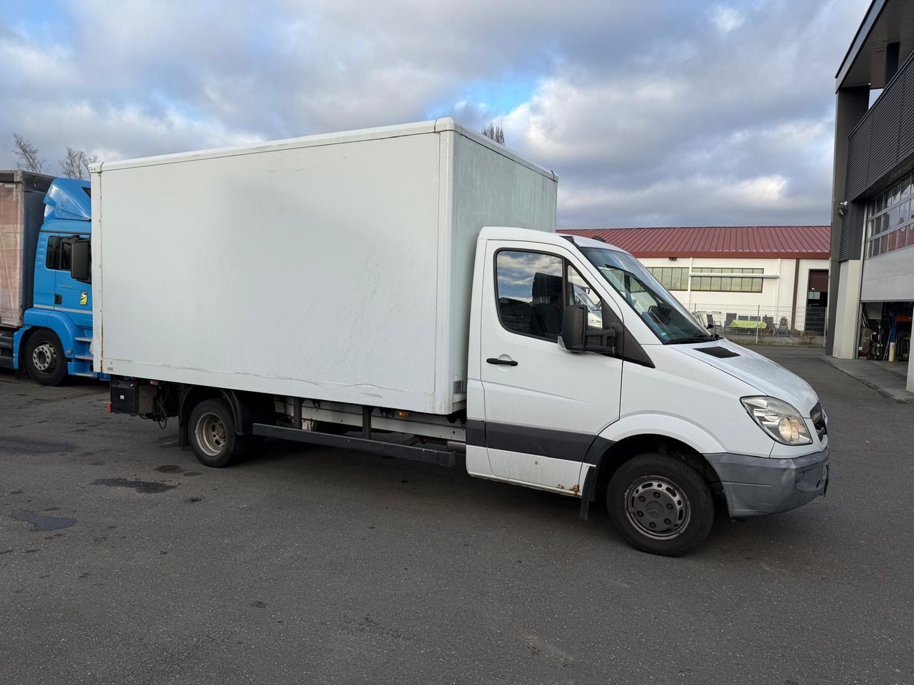 Mercedes-Benz Sprinter 516 - Van box: gambar 3 Mercedes-Benz Sprinter 516 - Van box: gambar 3