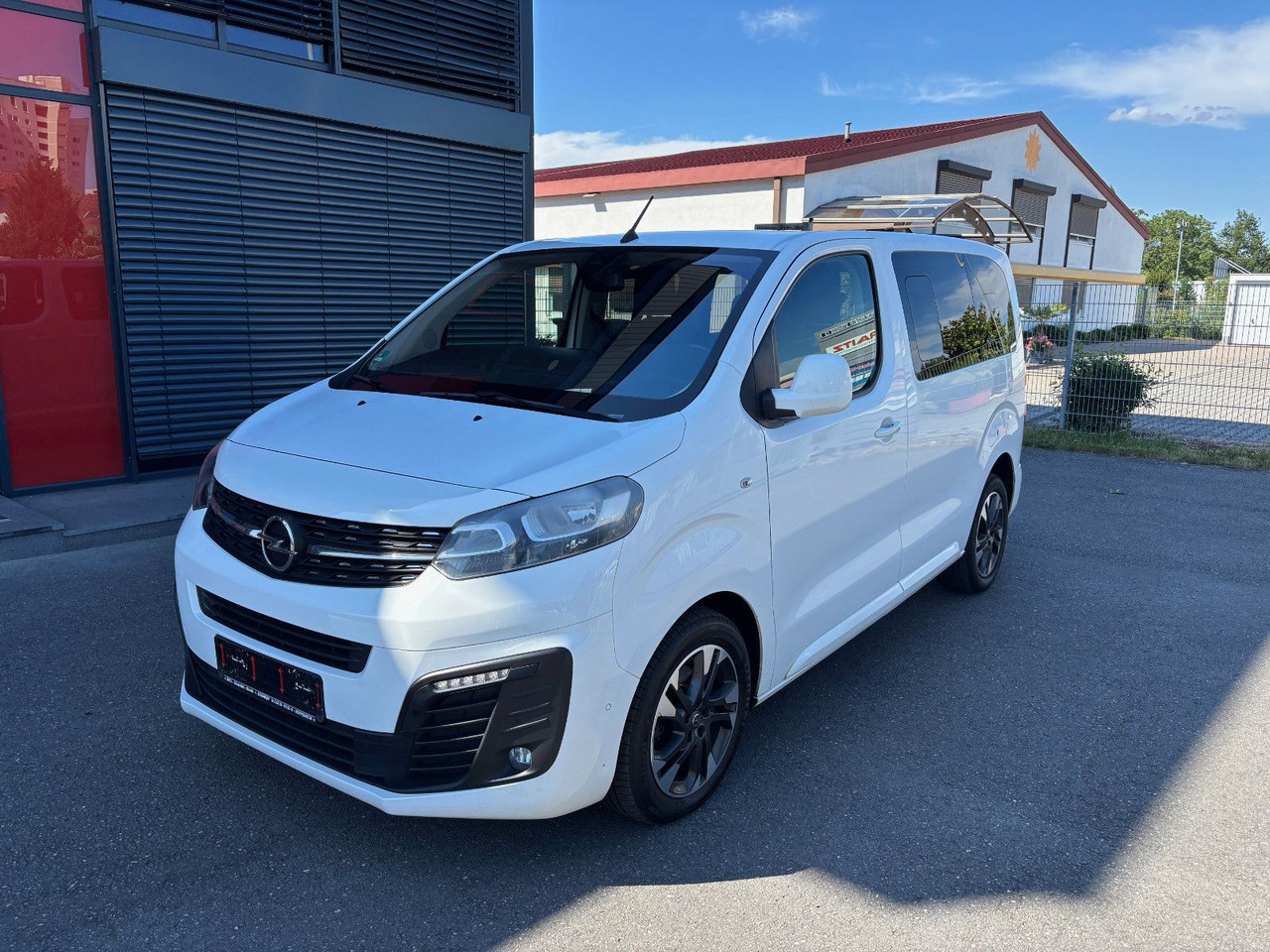 Opel Zafira Life Edition S - Van penumpang: gambar 1 Opel Zafira Life Edition S - Van penumpang: gambar 1