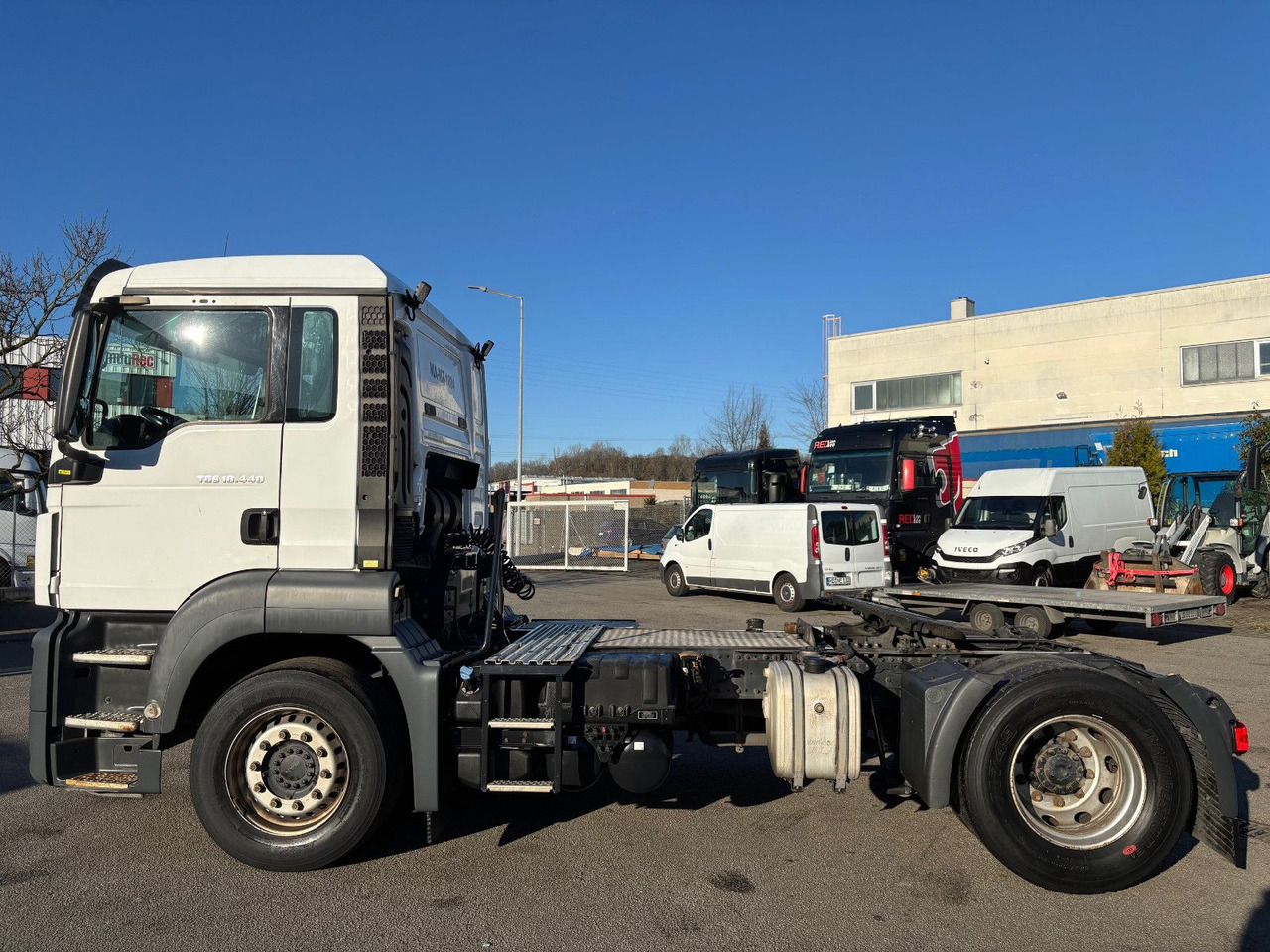 MAN TGS 18.440 Kipphydraulik/Intarder MAN TGS 18.440 ADR Kipphydraulik/Intarder - Tractor head: gambar 3 MAN TGS 18.440 Kipphydraulik/Intarder MAN TGS 18.440 ADR Kipphydraulik/Intarder - Tractor head: gambar 3