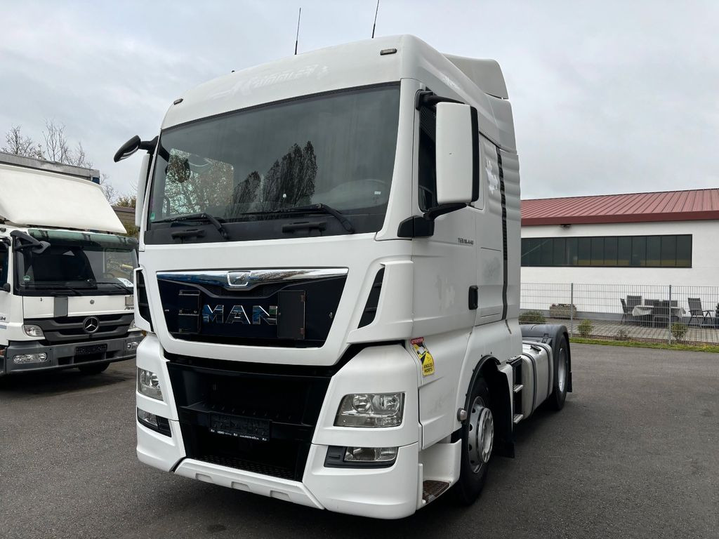 MAN TGX 18.440 480 Retarder/NAVI/2 Tanks/Standheiz MAN TGX 18.440 480 Retarder/NAVI/2 Tanks/Standheiz - Tractor head: gambar 2 MAN TGX 18.440 480 Retarder/NAVI/2 Tanks/Standheiz MAN TGX 18.440 480 Retarder/NAVI/2 Tanks/Standheiz - Tractor head: gambar 2