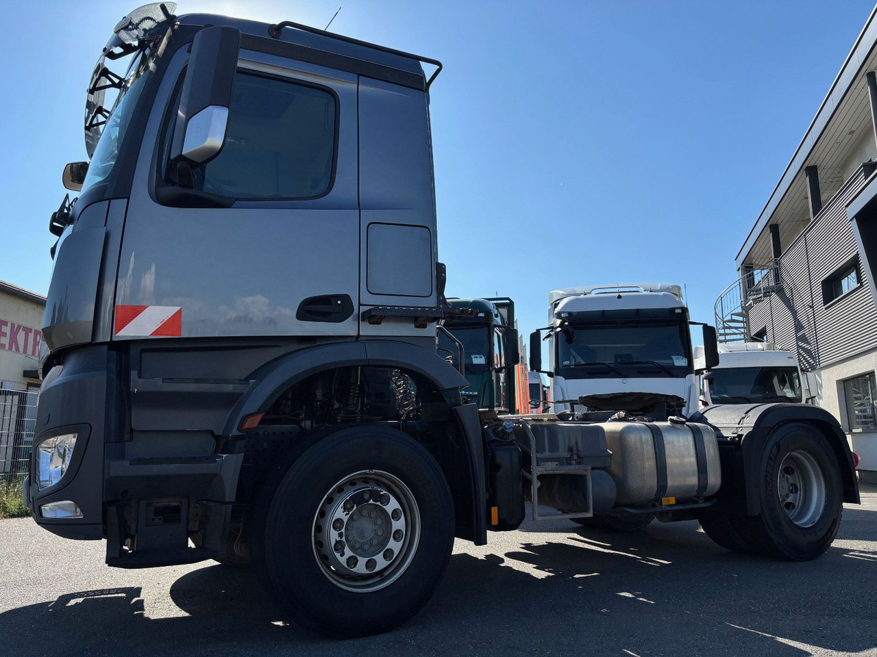 Mercedes-Benz Arocs 1842 Retarder/Kipphyd./Klima - Tractor head: gambar 5 Mercedes-Benz Arocs 1842 Retarder/Kipphyd./Klima - Tractor head: gambar 5