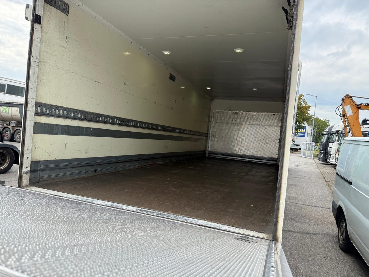 Walther Kamera/LBW/Luft/Scheiben - Trailer kotak tertutup: gambar 5 Walther Kamera/LBW/Luft/Scheiben - Trailer kotak tertutup: gambar 5