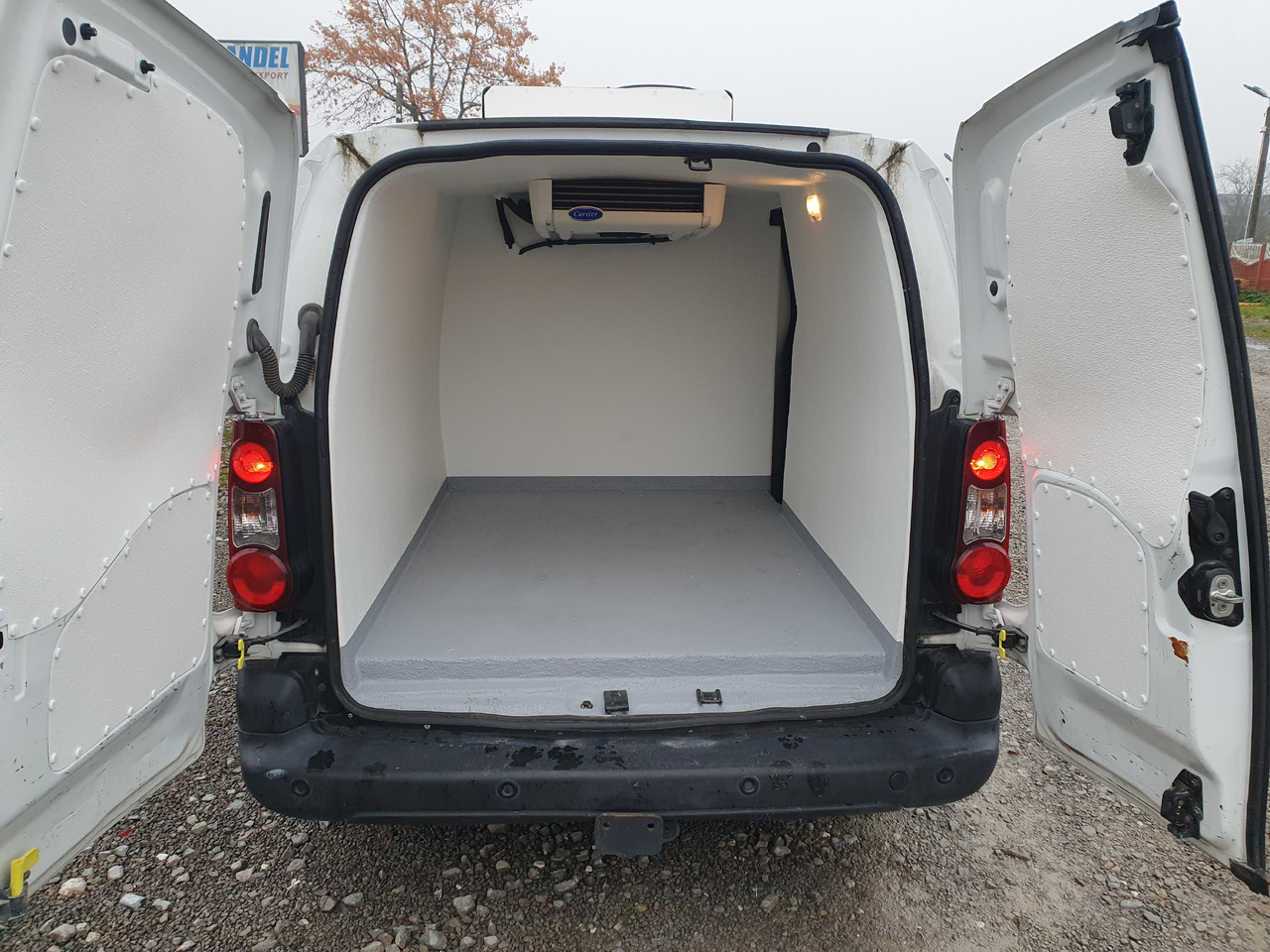 CITROËN Berlingo long chlodnia mroznia carrier +230V Klima navi euro6 - Van berpendingin: gambar 2 CITROËN Berlingo long chlodnia mroznia carrier +230V Klima navi euro6 - Van berpendingin: gambar 2