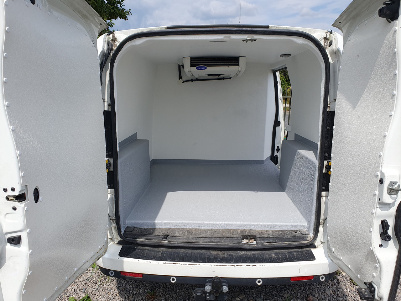 FIAT DOBLO 1.6 LONG CHLODNIA carrier +230v KLIMA EURO6 - Van berpendingin: gambar 2 FIAT DOBLO 1.6 LONG CHLODNIA carrier +230v KLIMA EURO6 - Van berpendingin: gambar 2